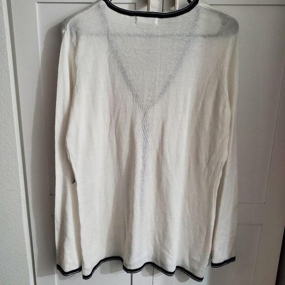 NWT Passports White Cardigan Size Large - Picture 2 of 4